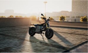 CE 02 4KW AM